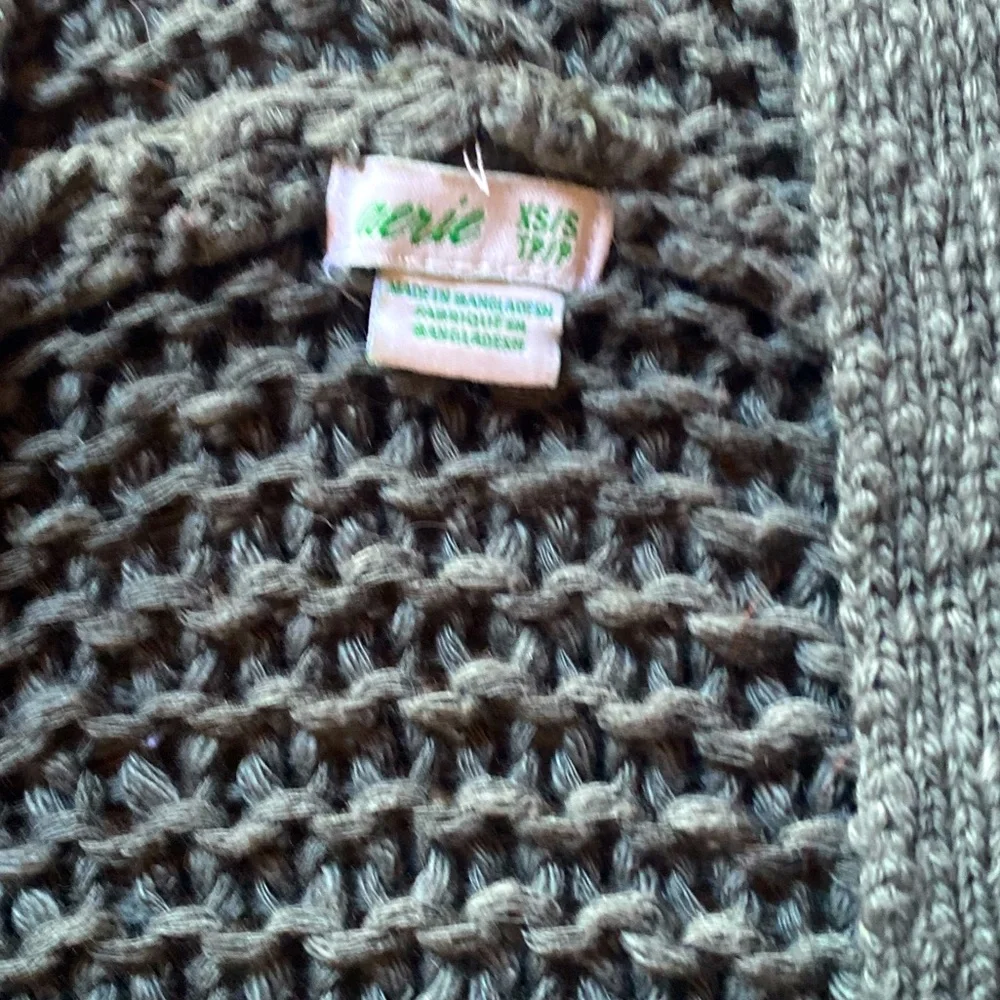 🎶AE Cardigan w/Hood - Picture 4 of 6